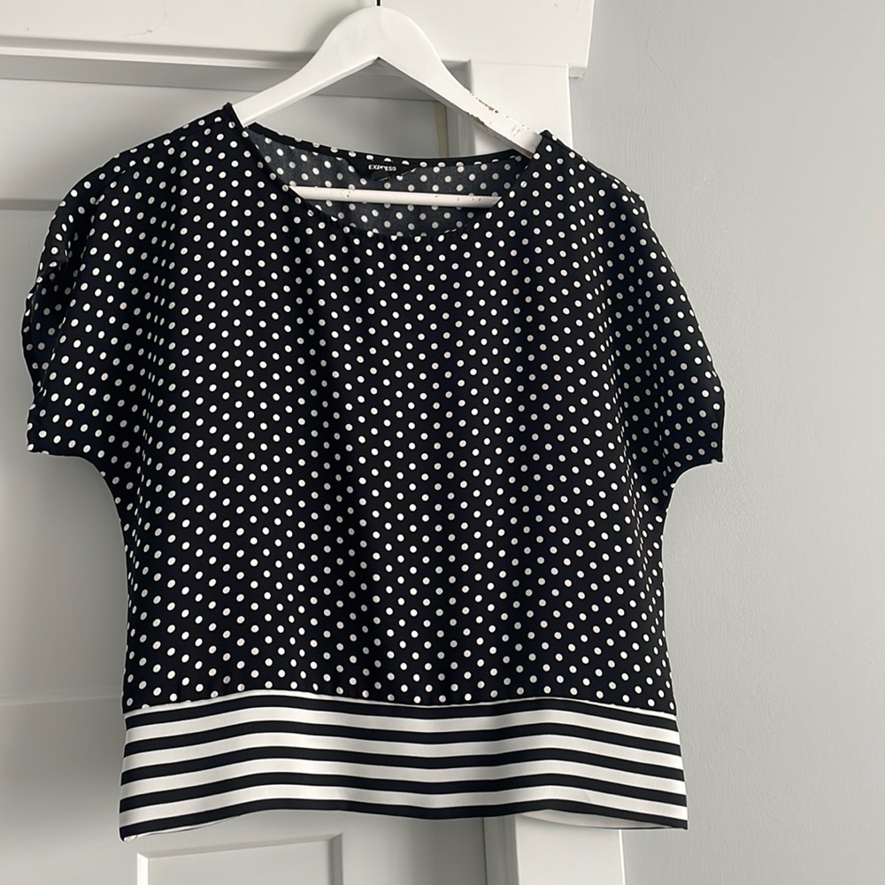 Black and white express blouse.  Size M.
